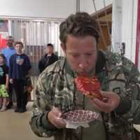 <p>Dave Portnoy tries a slice of Pete&#x27;s Pizza in Columbus</p>