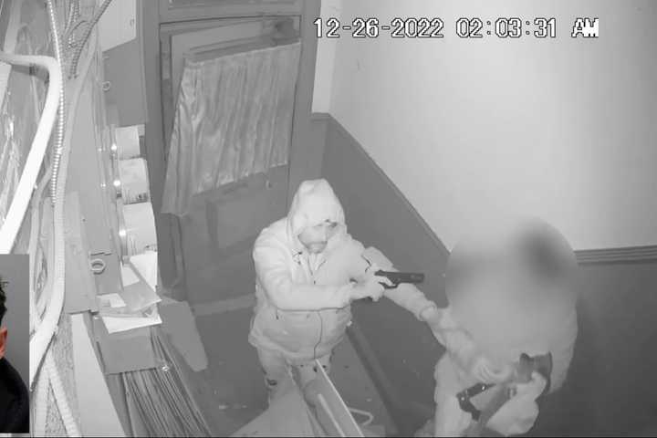 Video: Homeless Man Charged With Robbing Victim At Gunpoint In Yonkers, Police Say