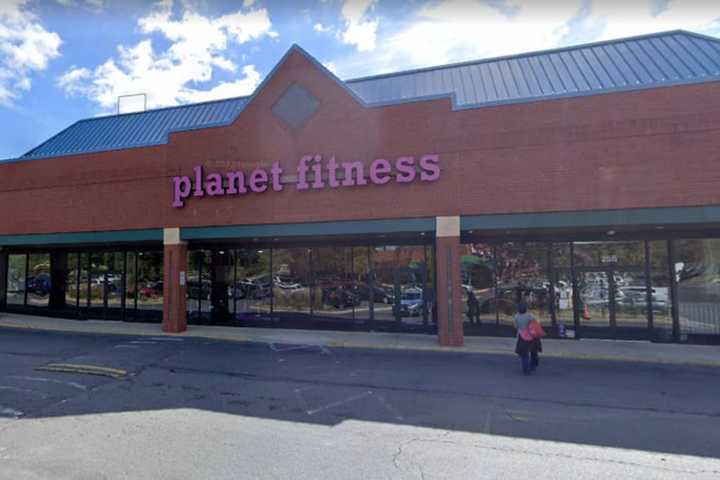 Gaithersburg Planet Fitness Reopens After $1.7 Million Renovation