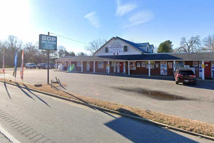 Teen Killed In Shooting Outside St. Mary's County Bar/Liquor Store