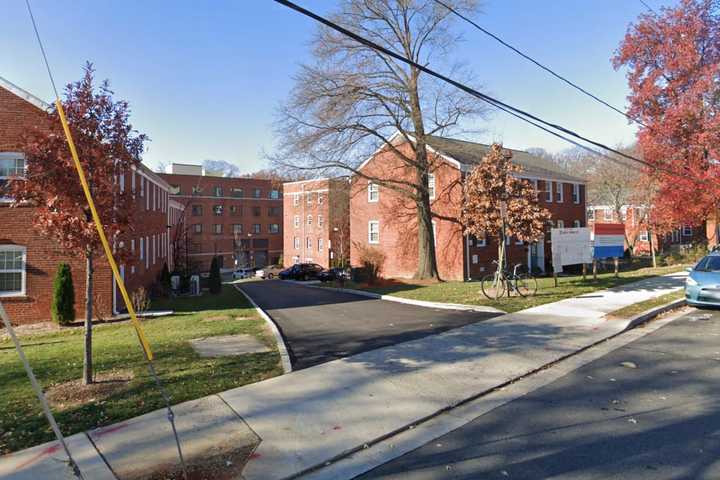 Maintenance Worker Makes Grisly Discovery At Arlington Apartment: Police