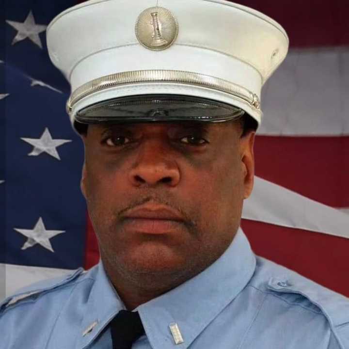 Ervin Larry Oakes, a longtime member of the Mount Vernon Fire Department who was promoted to Lieutenant in 2017, has died.