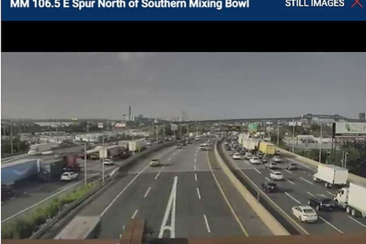 Crash Jams Turnpike In Newark