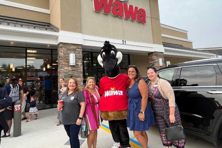 Newest Wawa Opens In Hamilton