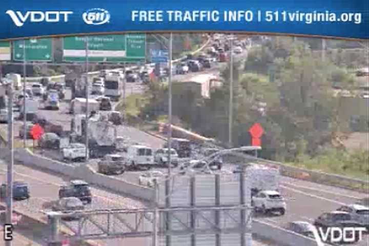 Crash Jams I-395 In Arlington