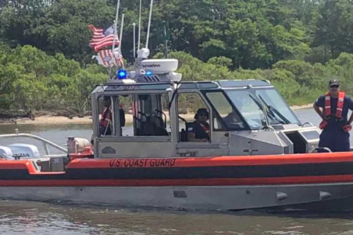 HEROES: Off-Duty Cop, Mom Save Boy Drifting In Jersey Shore Bay