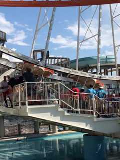 Video Shows Volunteers Pushing Ferris Wheel Amid Power Outage At Wildwood Waterpark