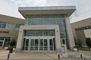 Cops Negotiate With Man Standing On Fairfax County Mall Parking Deck