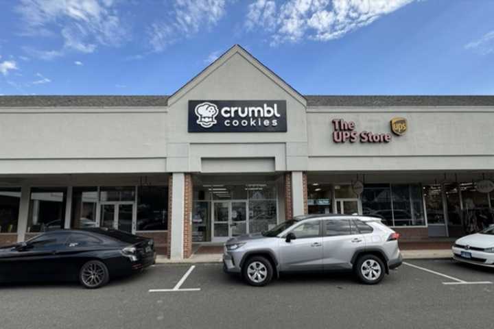 Ridgefield Duo To Open Third Crumbl Cookies Location In Fairfield County