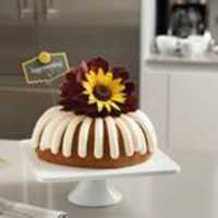 <p>A bundt cake</p>