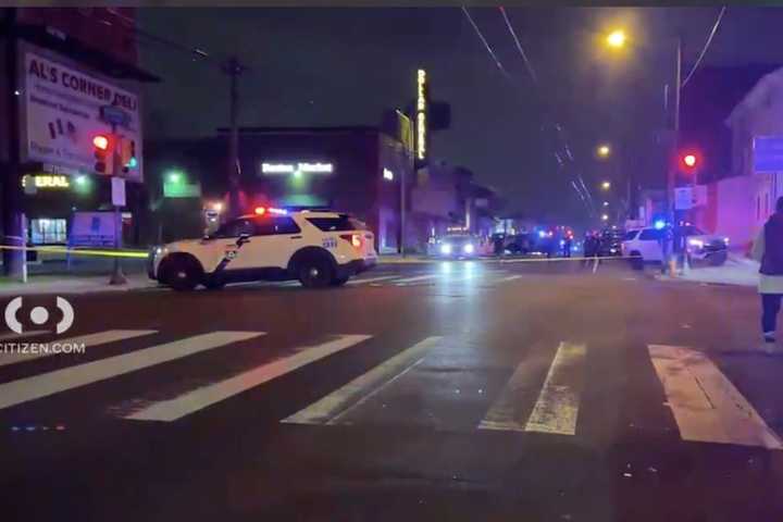 Ex-Con Shoots 2 Philadelphia Officers After Pursuit-Crash: Report