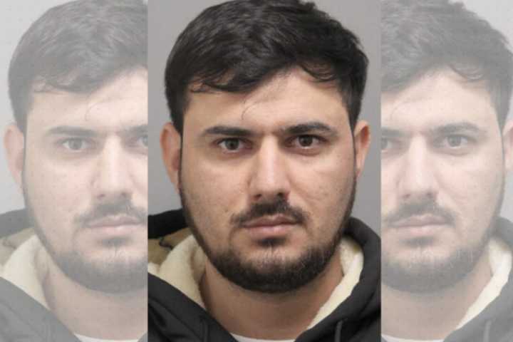 Dad Locks Infant, Toddlers In Car Outside Woodbridge Walmart: Police