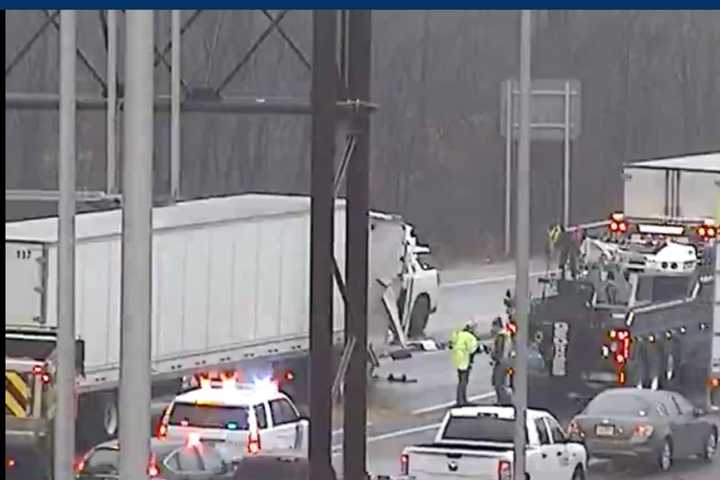 NJ Turnpike Blocked After Tractor-Trailers Collide