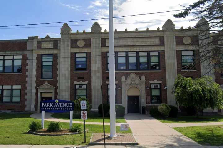 Police To Conduct Training With Simulated Weapons At School In Westchester