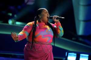 DC Singer Falls Flat On 'The Voice