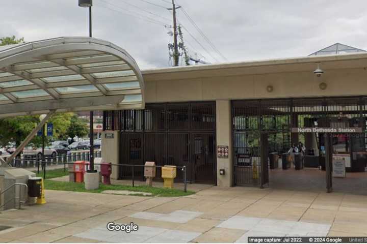 Man Struck, Killed By Train In Bethesda Was Suicide: WMATA