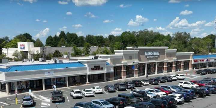 Somerset Shopping Center will soon have a Liquor Cave