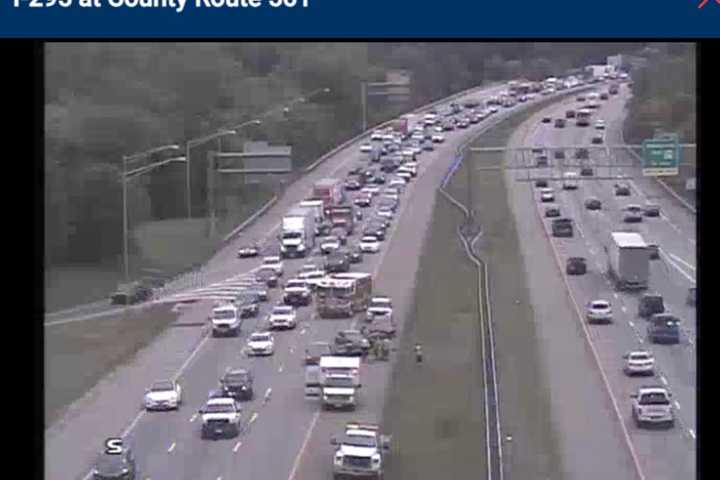 Crash With Injuries Delays Traffic On I-295 (UPDATED)