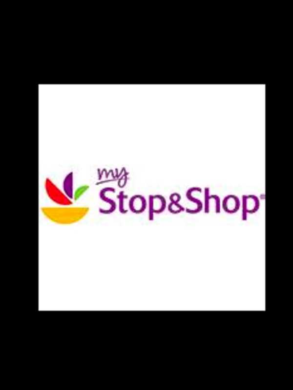 Stop & Shop Signs Lease At Lake Plaza Shopping Center
