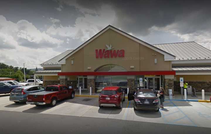 Wawa, 10 Maplewood Dr., Douglassville, PA