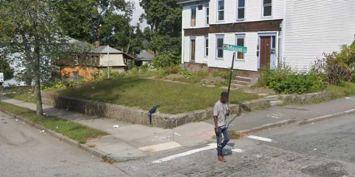 A police officer was temporarily blocked from assisting a woman who had been shot in the May-Mason street in August.