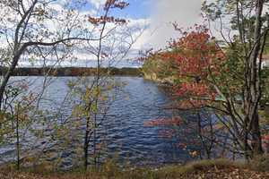 Search Resumes For Missing Boater In Reservoir