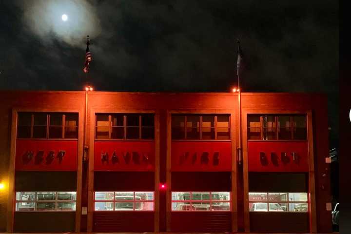 Landmark Buildings Will Glow Red In Honor Of Fallen Heroes