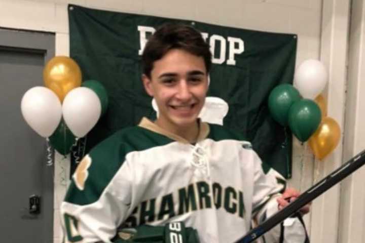 Patriots, Bruins Rally Around Local High School Hockey Player Who May Not Walk Again