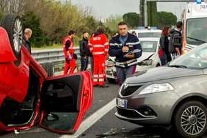 Here's How To Protect Yourself In Multi-Vehicle Pileup, Report Says