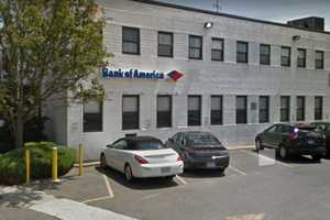 Suspect Apprehended After Attempted Robbery At Wantagh Bank, Police Say