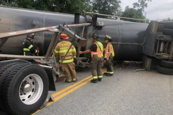 Tractor-Trailer Rollover Closes Major Roadway In York County (DEVELOPING)