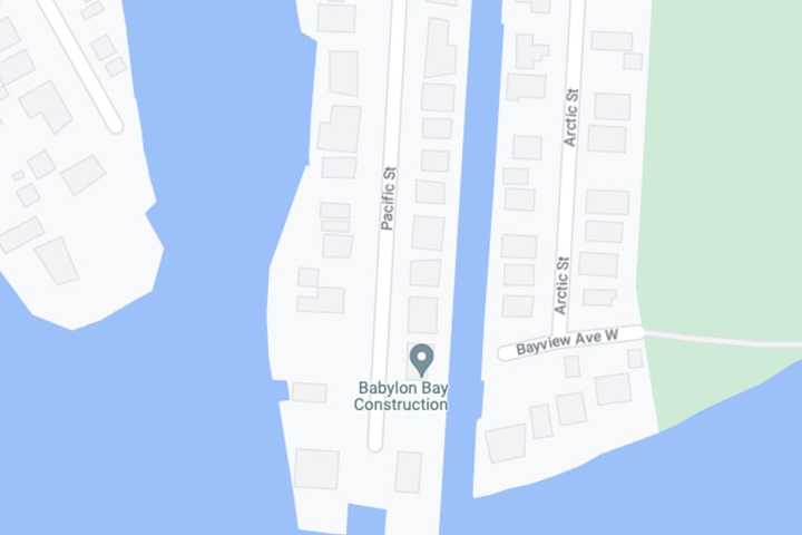 Lindenhurst Man Dies After Falling Into Canal