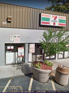 Suspects On Loose After Smash-Grab Robbery At 7-Eleven In Westchester