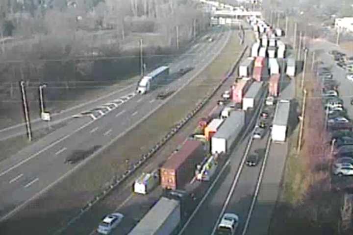 Overturned Tractor-Trailer On Route 78 Causes Delays, Detours: DEVELOPING
