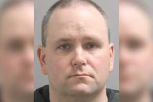 Cracker Barrel Patron Exposes Himself To Multiple Employees While Waiting For Food In VA: PD