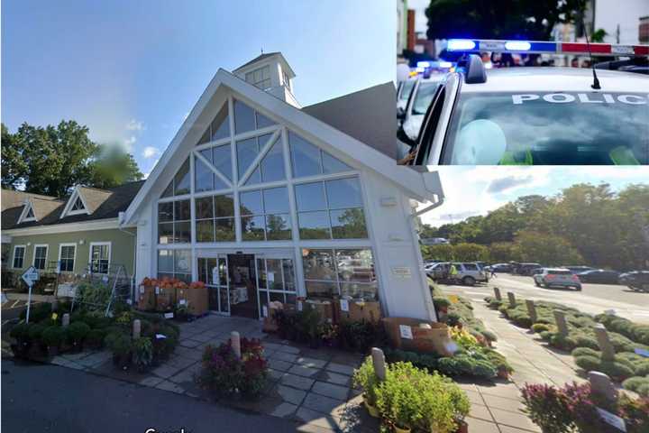 Wallet Stolen At Darien Whole Foods