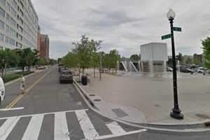 Knife-Wielding Man At Large After Sexually Abusing Woman In Southeast DC, Police Say