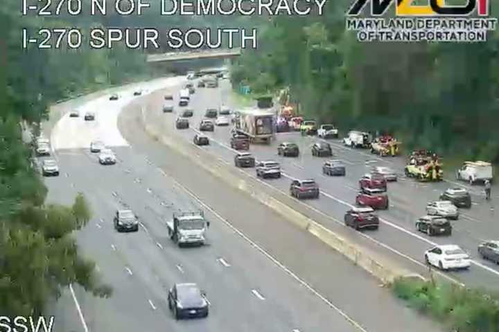 Crash Shuts Down I-270 Lanes In Montgomery County (DEVELOPING)