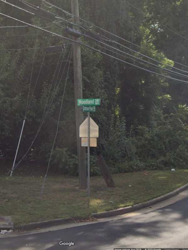Unbelted Driver Killed Crashing Into Ravine, Landing In VA Creek Bed: Police