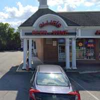 <p>Ollie’s Beer, Wine and Deli</p>