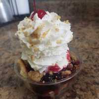 <p>Cherry pie sundae.&nbsp;</p>