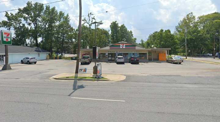 7-Eleven at&nbsp;705 Greenway in Glen Burnie