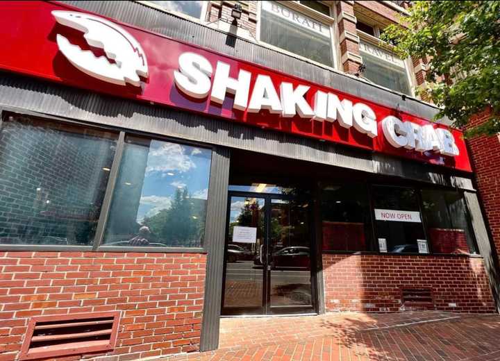 The Shaking Crab Springfield changed its hours to permanently closed on Facebook.