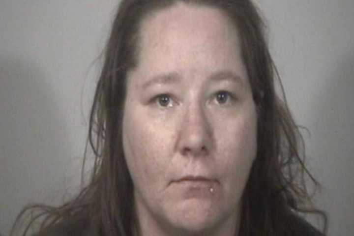 Good Samaritan Takes Keys From DUI Mom Who Crashed Car Into Ditch With Child In Stafford: Cops