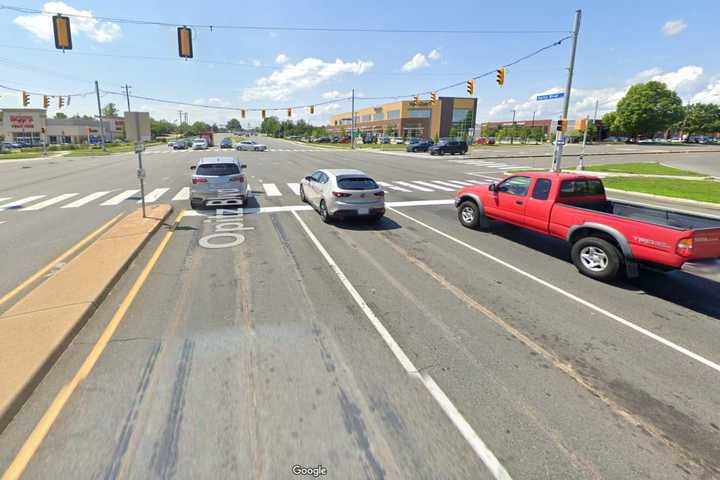 Man Exposed Himself To Two Women Near Busy Woodbridge Intersection, Police Say