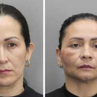 <p>New Yorkers Luz Hernandez Capera (left) and Claudia Echavarria Osorio.
  
</p>