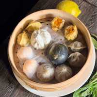 <p>The dim sum sampler&nbsp;</p>