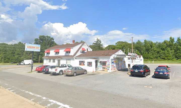 Hardesty’s Drive-In Liquors