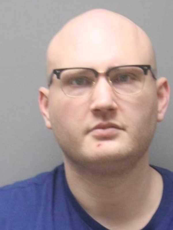 Police: Man Spends $5K With Forged Checks In South Windsor