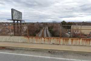 Pedestrian Struck On Train Tracks In Maryland: Police (DEVELOPING)